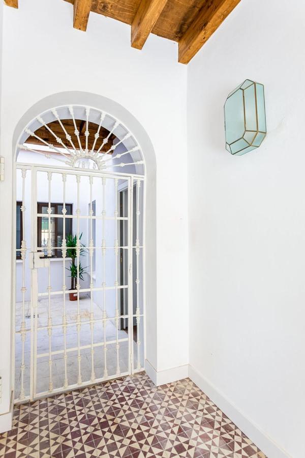 Stunning Apartment In Central Sevilla Exterior foto